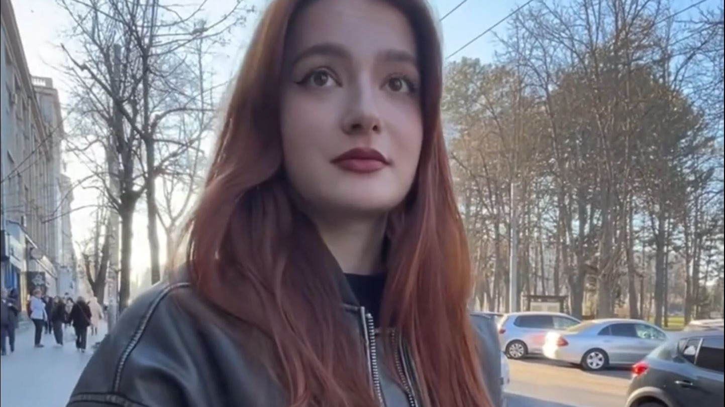 捷克街头搭讪-黑色短发的白皮肤肉丝风俗娘